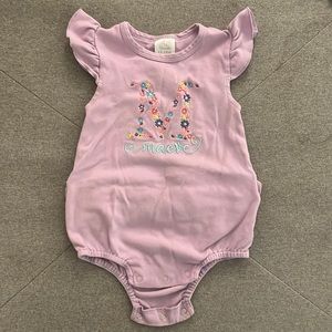 “M” and “Maeve” monogrammed bubble